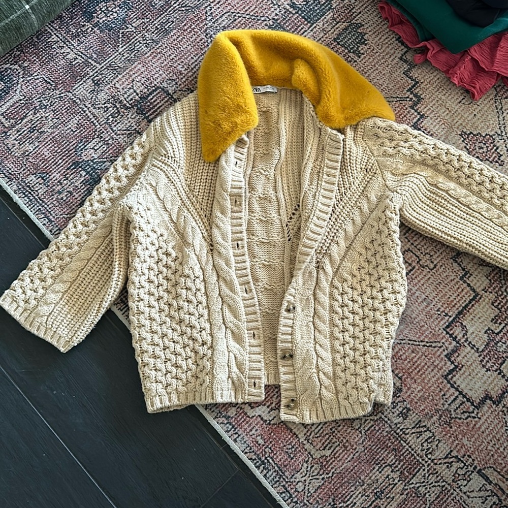 Zara oversized sweater with removable faux fur collar